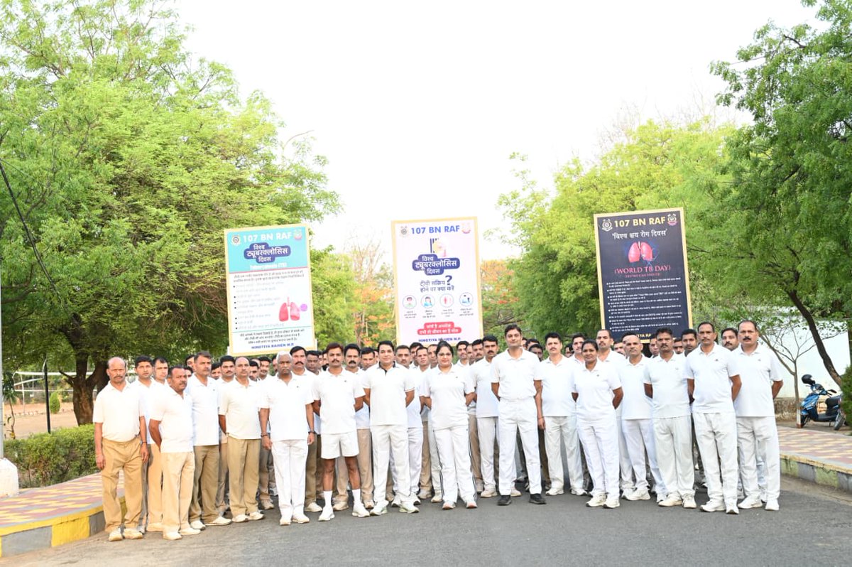 107raf's tweet photo. दिनांक 15/05/2026 को श्री जगदीश प्रसाद बलाई  कमांडेंट #107RAF के नेतृत्व में डॉ.सोनिला सोनी (CMO,SG) एवं अन्य अधिकारियों और जवानों के साथ ट्यूबरक्लोसिस (T.B.) से बचाव संबंधी जानकारी कैंप परिसर केआसपास के ग्राम हिनोतिया,बमुलिया डांगी ग्रामों में पैदल जागरूकता रैली निकाल कर दी गई | https://t.co/7Sd6MgMuFe