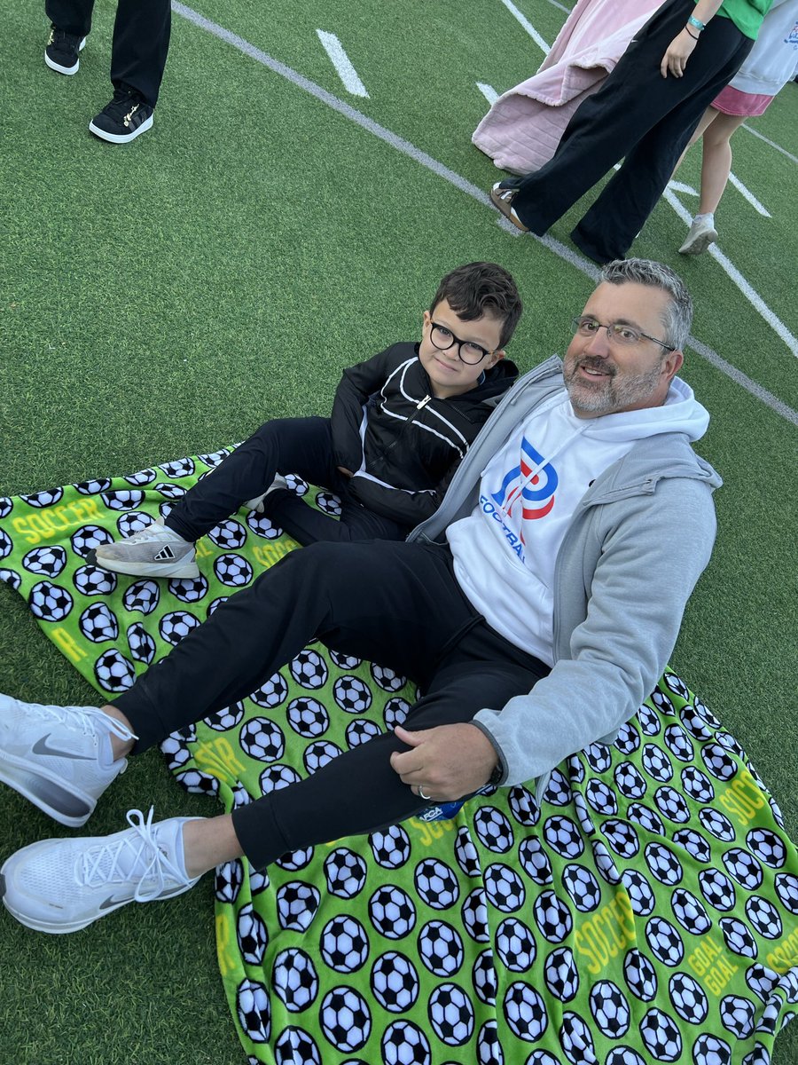Coach_Helmerich's tweet photo. My lil dude insisted on getting up 2 hours early and attending our sunrise @atlantaFCA service this morning. Love that he and our students have their eyes and hearts fixed on God. #SunriseService #FCA @12Stone
@TheFCATeam @Mikeleaz https://t.co/L35JNDB5pS