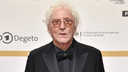 Blickch's tweet photo. Der deutsche Schauspieler und Fernsehliebling Günther Maria Halmer ist tot.  Die genauen Gründe für den Tod des 83-Jährigen sind bislang nicht bekannt.  https://t.co/Bx2njBn6At https://t.co/ox3SkGHcjO