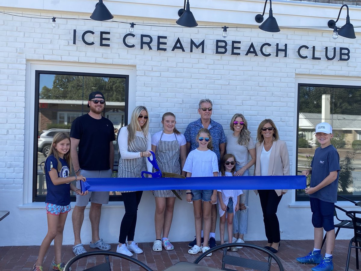 PIPFoxboro's tweet photo. This week’s #NoteworthyNeighbor is Sara Gibson!
 
Sara’s dream was always to own her own ice cream shop, and in 2023 her dreams became reality as she opened Ice Cream Beach Club on Mechanic Street. https://t.co/Ljvk8SRsuG