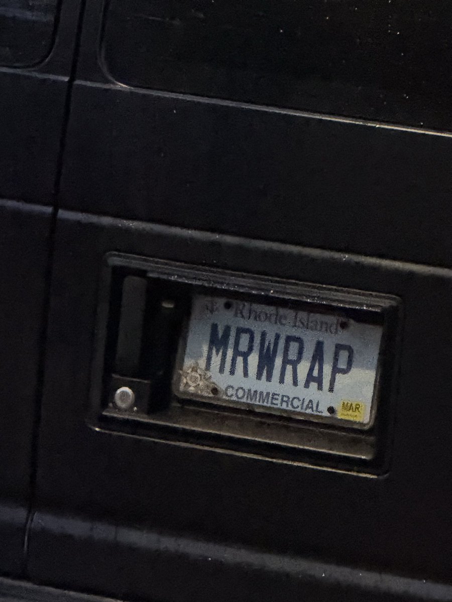 RI Vanity Plates tweet media