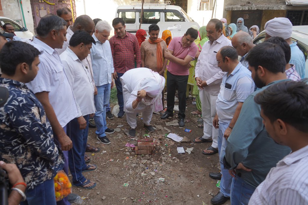 Kailash Gahlot tweet media