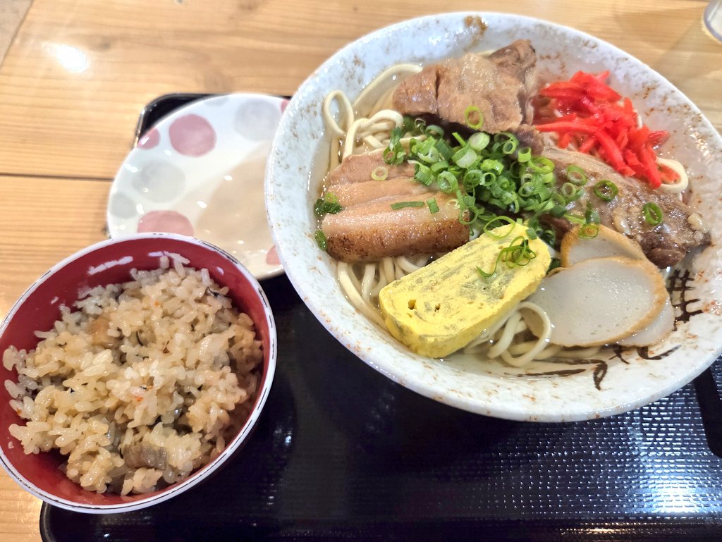 miyo0516's tweet photo. 沖縄の思い出 https://t.co/LFcsMML9P0