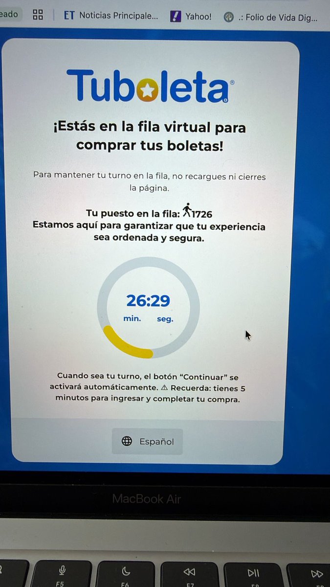 jfmosquera's tweet photo. Que vaina con la venta de boletas de la despedida de la @FCFSeleccionCol.. Casualmente "se cuelan" 400 personas o más en una fila virtual y se acaban las boletas en menos de 20 minutos! Negocio? Juzguen ustedes! @Tuboletaoficial @sicsuper   @lafm https://t.co/UyapdhxpUo