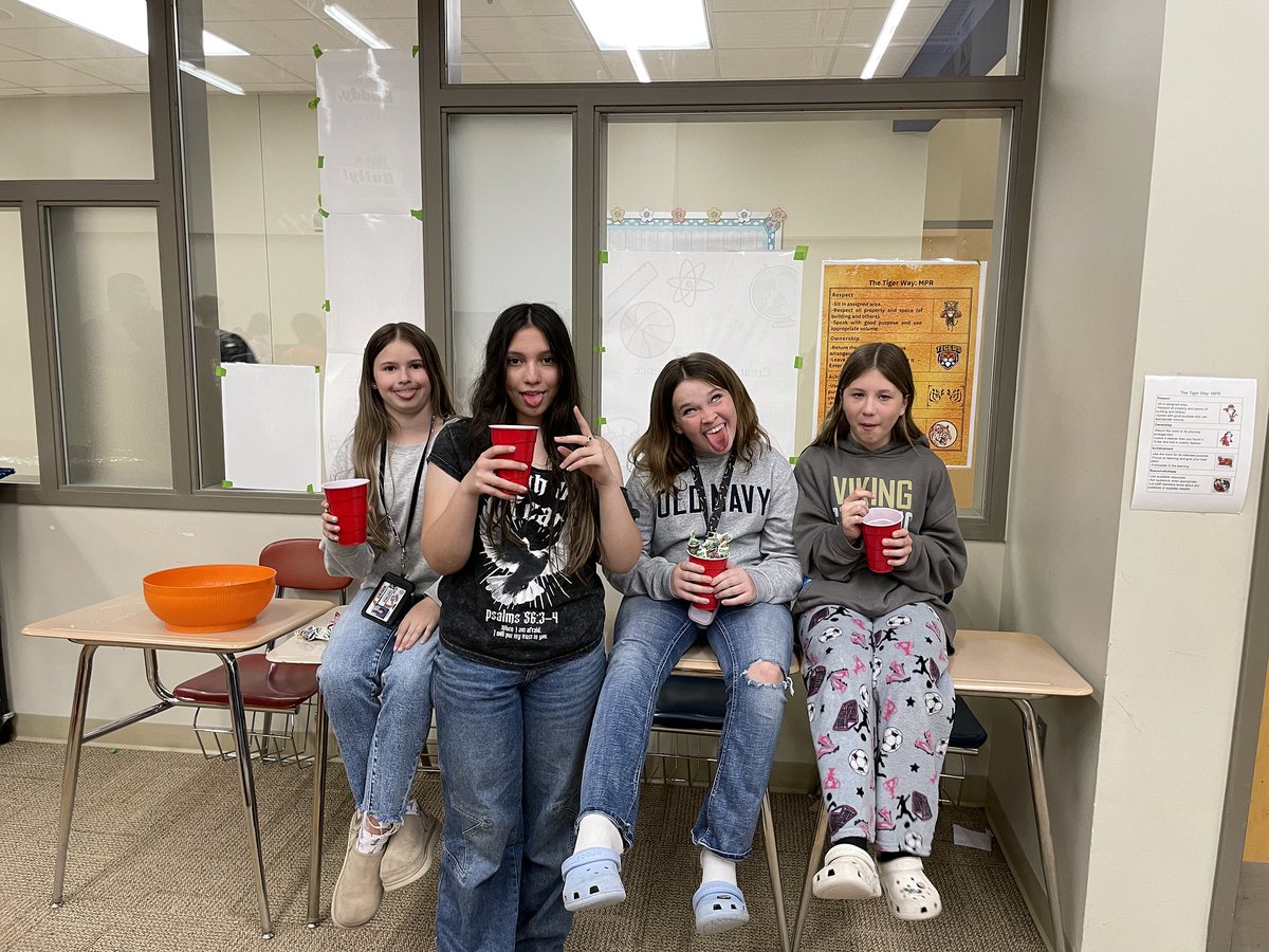 HMShastingsNE's tweet photo. Several 6B students chose to participate in a Candy Salad as a reward. It was so much fun!

#Every1aTiger #TigerStrongHMS https://t.co/muNw95qzZy