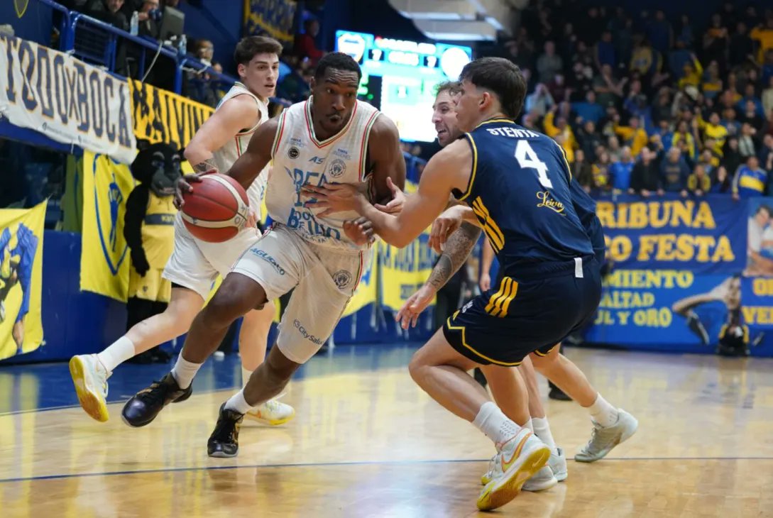 prensamisiones's tweet photo. Final de temporada para OTC. Tras una campaña histórica donde el "Celeste" se consolidó como uno de los animadores del torneo, cayó ante Boca en el tercer juego de los cuartos de final-#OTC #OberáTenisClub   #LigaNacional #Oberá #BocaBasquet https://t.co/FYLwD8MiSv https://t.co/XsPC7AHC2p