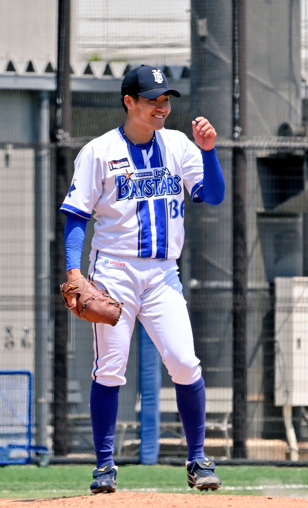 はんし tweet media
