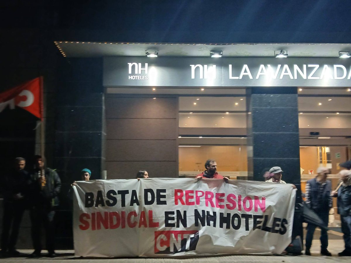 CNT_Barcelona's tweet photo. Demostrando que la solidaridad, el apoyo mutuo y el federalismo son una herramienta capaz de transformar la realidad

Agradecemos la participación activa en el conflicto sindical por parte de la FAU alemana, de la FORA argentina, y de todos los sindicatos de nuestra confederación https://t.co/BZa5ERtw5P