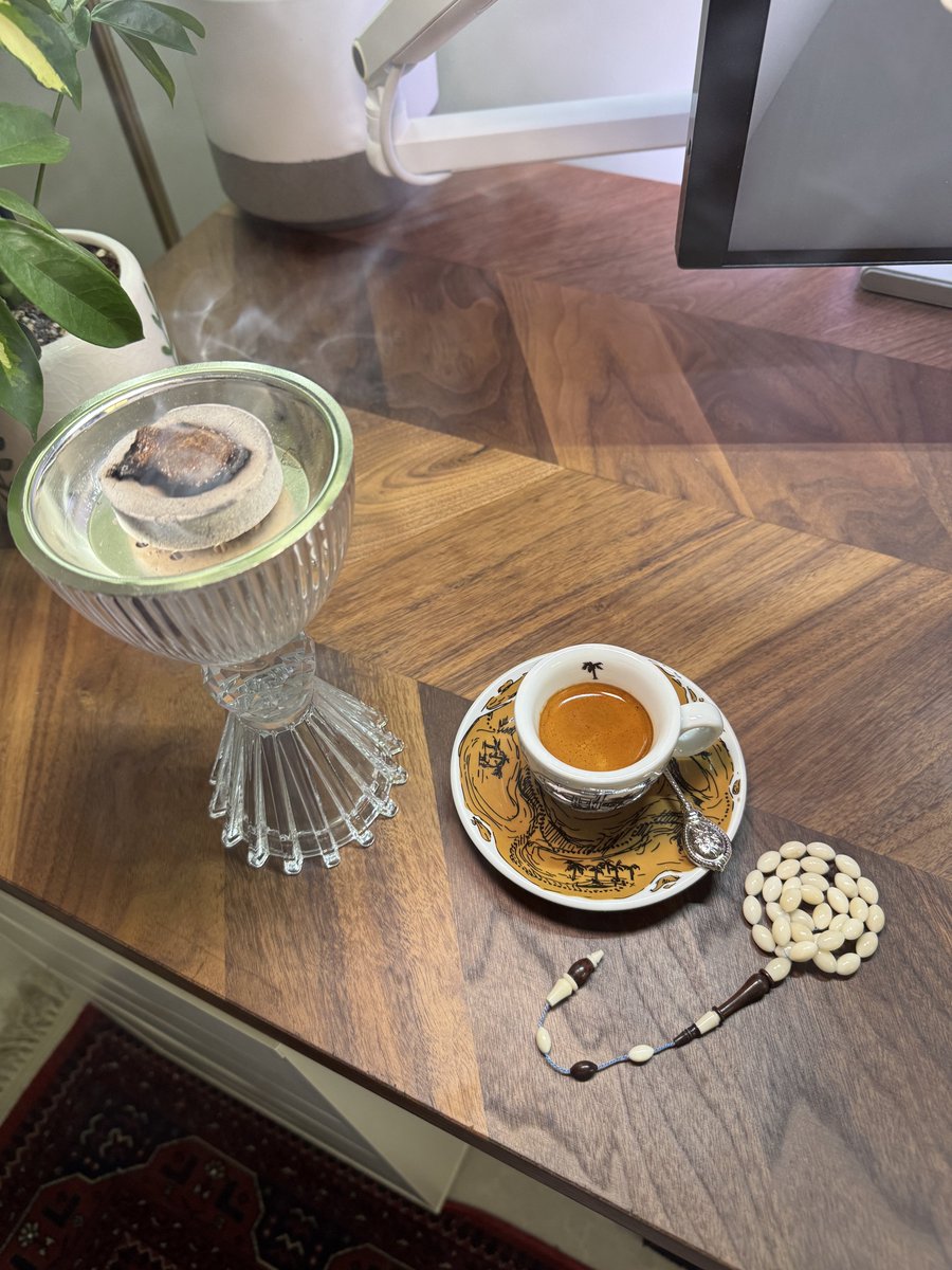 b__350's tweet photo. اسبريسو الجمعة  ☕️🤍 https://t.co/wxWWISVMDZ