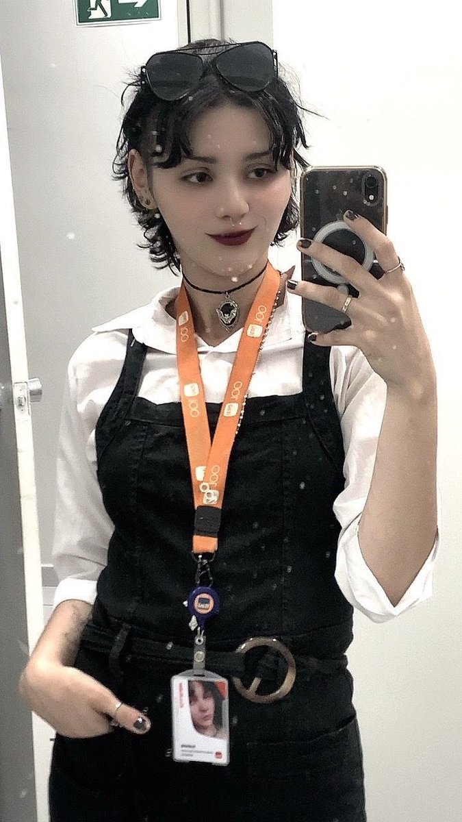 GabrielleG97813's tweet photo. Estudante gótica sacanagem leva o pau do professor para uma nota superior 

👇👇🔥🔥

https://t.co/ESR6Blj8vh https://t.co/4TEMue2pe8