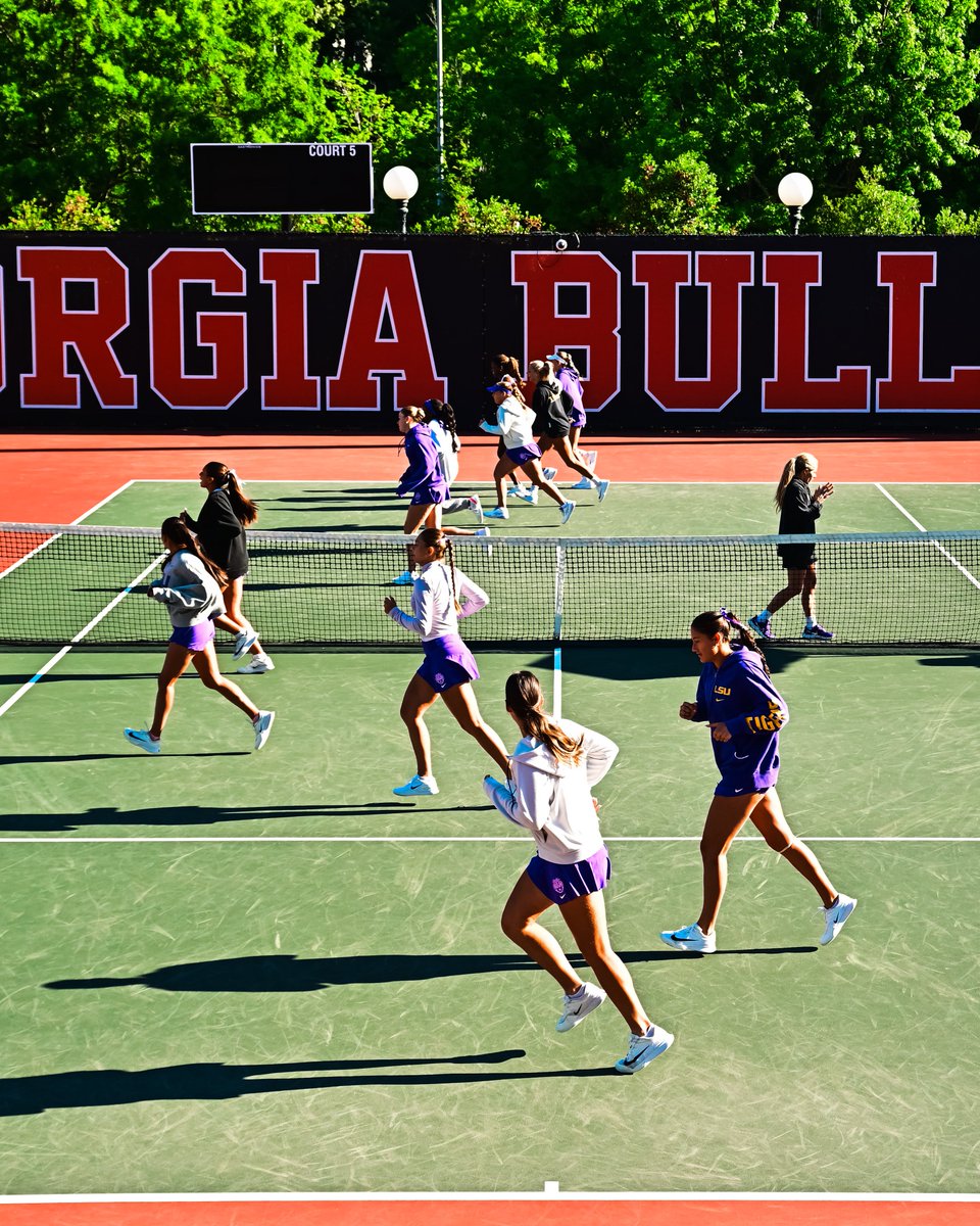 LSUwten's tweet photo. 30 minutes to GEAUX time ⏰ https://t.co/q3IQ6IYFHh
