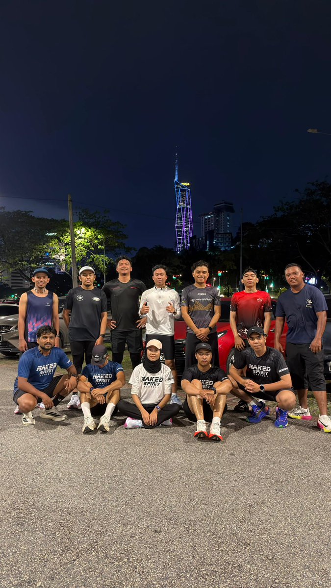 nakedspiritrun's tweet photo. We truly respect the grit of our members as they spent last night clocked in some awesome mileage when they could’ve just be home, munch cookies and watch Netflix. Good job peeps! #runwithoutlimits https://t.co/Gx2hF2JTk0