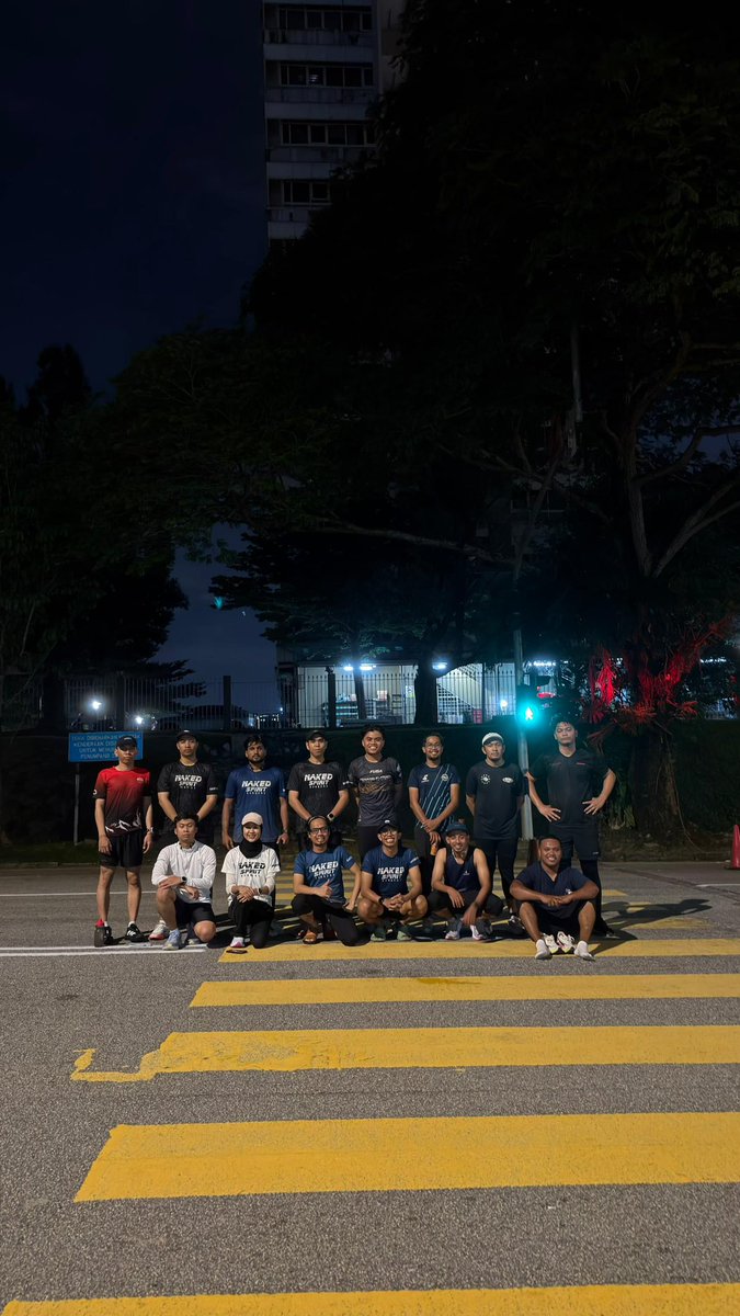 nakedspiritrun's tweet photo. We truly respect the grit of our members as they spent last night clocked in some awesome mileage when they could’ve just be home, munch cookies and watch Netflix. Good job peeps! #runwithoutlimits https://t.co/Gx2hF2JTk0