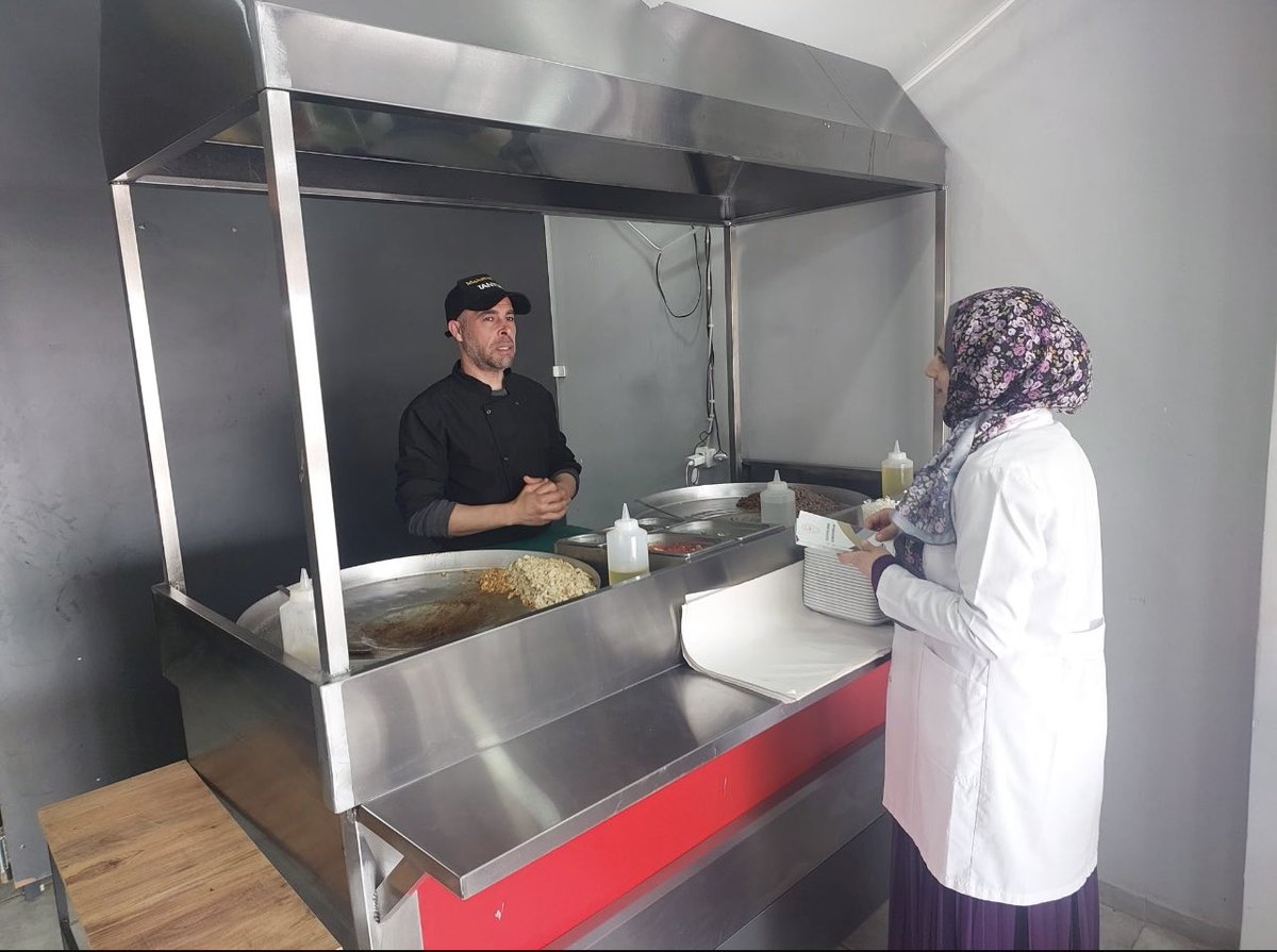 artukluism's tweet photo. 11-17 Mayıs Dünya Tuza Dikkat Haftası kapsamında müdürlüğümüze bağlı Sağlıklı Hayat Merkezi diyetisyeni tarafından yemek hizmeti veren işletmeler ziyaret edilip tuz kullanımının azaltılmasına yönelik bilgilendirme yapılmıştır.
@mardinilsaglik @halksagligigm @sbsggm https://t.co/jmiMHe00md