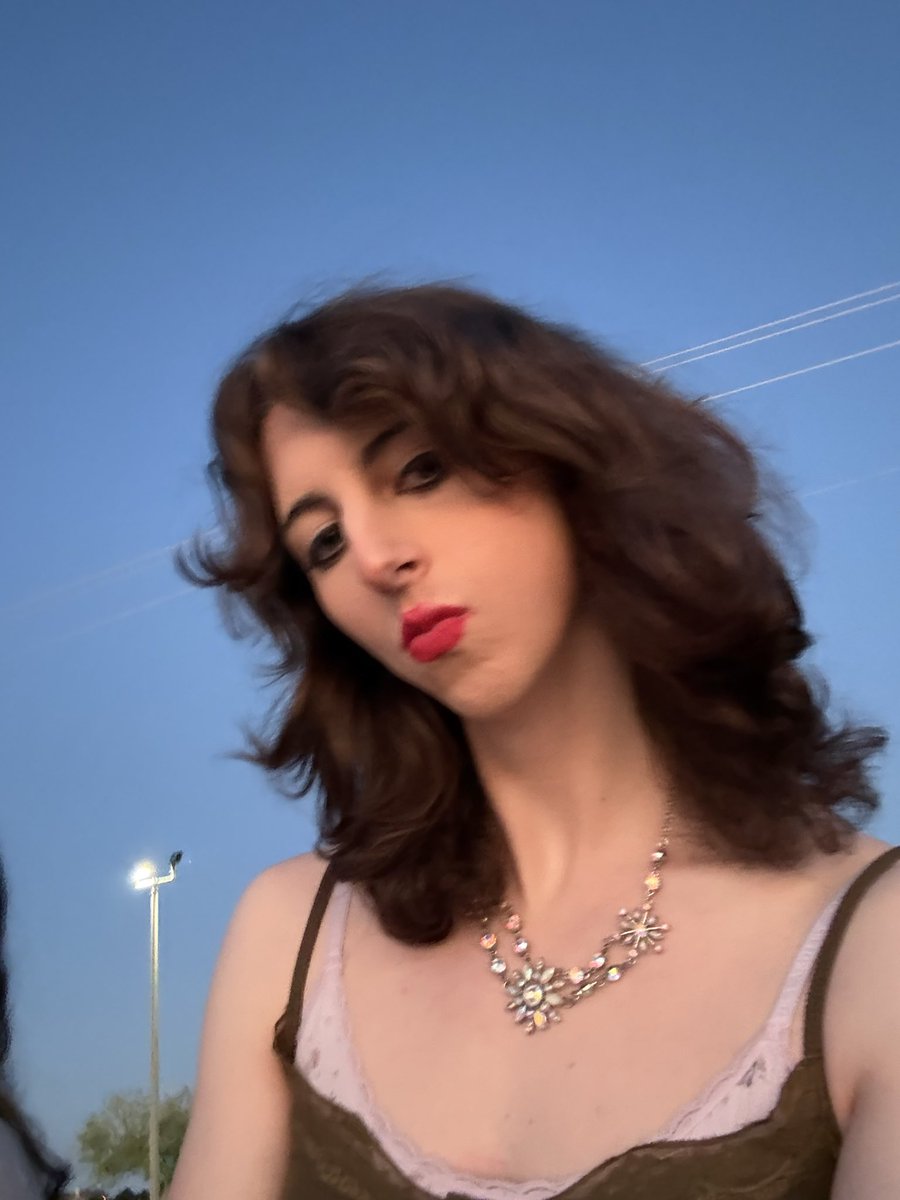 snowspritezz's tweet photo. yesterday my dad asked me if i was gonna cut my dick off, anyways here’s cute pics 🩷#trans #tgirl https://t.co/FeQSbOm7Wb