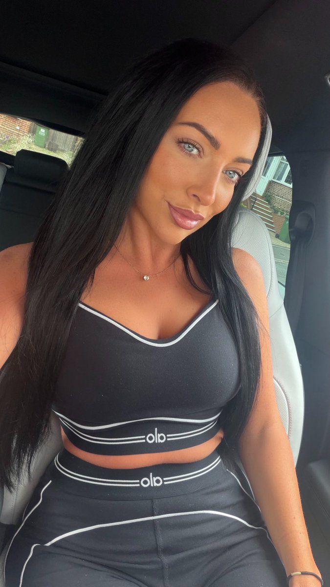 𝐆𝐨𝐝𝐝𝐞𝐬𝐬 𝐈𝐦𝐨𝐠𝐞𝐧💸 ✨ tweet media
