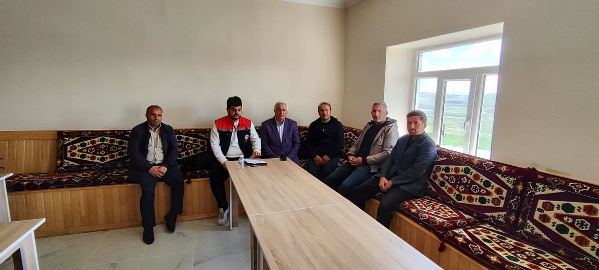 karstarim's tweet photo. 🌾 CUMA BULUŞMALARI 
📍 Merkez + 7 İlçe 
📅 Her hafta sahadayız 
👂 Dinliyoruz 
🌿 Paylaşıyoruz 
🤝 Çözüm üretiyoruz Üreticinin olduğu her yerde biz varız! 🌱
@TCTarim
@ibrahimyumakli
@KarsValiligi
@ziyapolat73
@envraydin https://t.co/78TK0Z0UZk