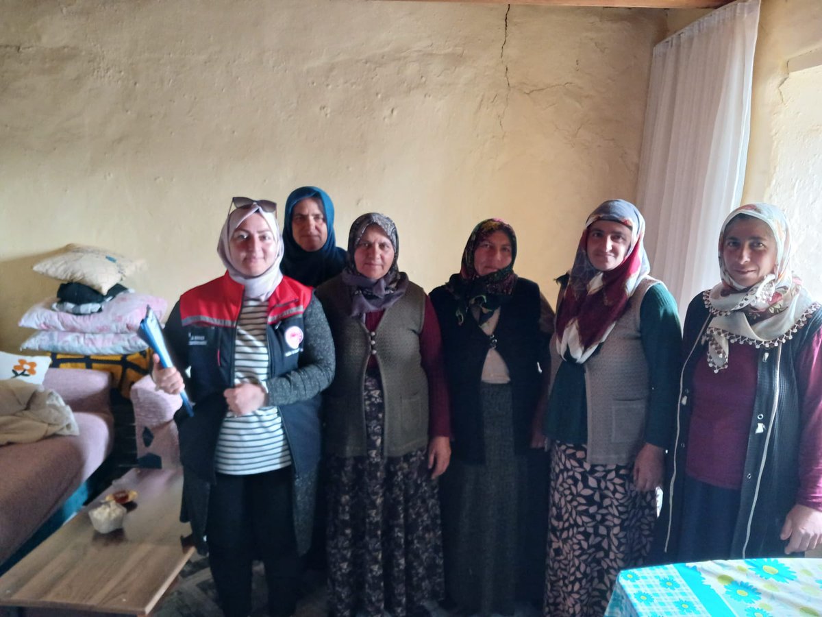 karstarim's tweet photo. 🌾 CUMA BULUŞMALARI 
📍 Merkez + 7 İlçe 
📅 Her hafta sahadayız 
👂 Dinliyoruz 
🌿 Paylaşıyoruz 
🤝 Çözüm üretiyoruz Üreticinin olduğu her yerde biz varız! 🌱
@TCTarim
@ibrahimyumakli
@KarsValiligi
@ziyapolat73
@envraydin https://t.co/78TK0Z0UZk