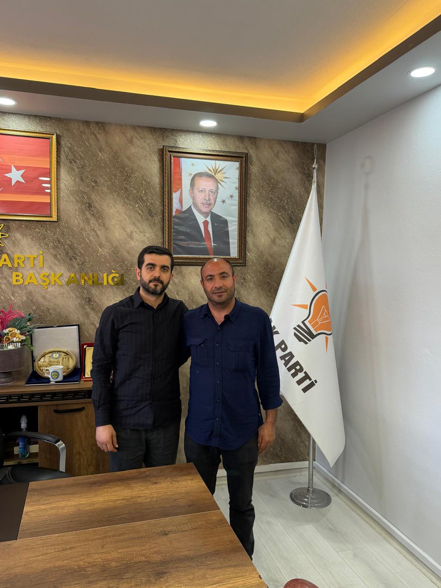 aksiverek's tweet photo. Teşkilat Başkanlığı görevine yeni atanan Kıymetli yol arkadaşımız Hamit Güzen, yeni görevi kapsamında mahalle başkanlarımız ile görüşmeler gerçekleştirmeye devam ediyor.Mahallerimizin  sorun ve sıkıntılarını dinlemeye her daim yanlarında olmaya devam edeceğiz.

İstişare kültürüyle gerçekleştirilen görüşmelerde mahalle başkanlarımızın talep ve önerileri değerlendirildi.

Birlik ve beraberlik içerisinde çalışmalarımıza devam ediyoruz.

  @RTErdogan @Akparti 
@mustafademir @tugbaisikercan 
@abuyukgumus  @avyusufibis  @milhamigunbegi @SbrKnk @Cengizozeyran82 @bucakalimurat82 @akpartiurfa @slhcbn0950