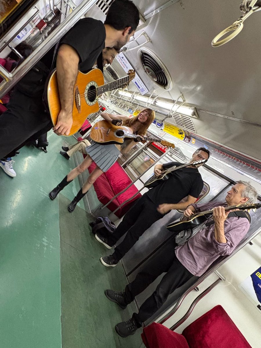 Bach in the Subways tweet media