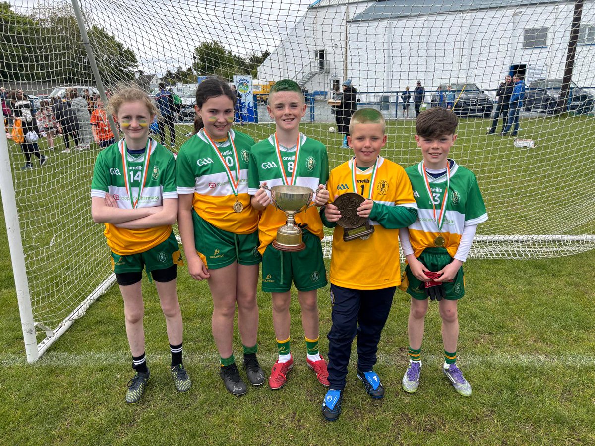 lamhdheargclg's tweet photo. Congratulations to Bunscoil Phobal Feirste and our players Fionnbo, Clodagh, Ruadhán, Tomás and Fionnán on winning the Gael Linn Ulster Gaelscoil Football competition beating Armagh CBS in the final in Falcarragh today. Tomás also picked up the Player of the Tournament award. https://t.co/Tb6LX67jHr