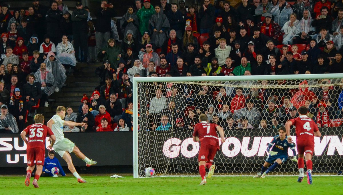 Domjack8's tweet photo. Ex Aberdeen striker Sam Cosgrove scores for Auckland as they reach the A-League final after beating Adelaide 3-0 https://t.co/iJS01jXrBv