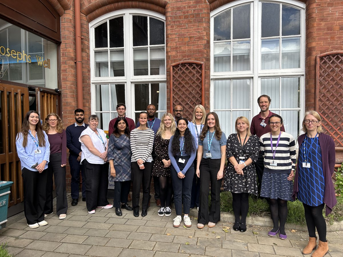 LeedsClinGen's tweet photo. Today is #internationalHDawarenessday so our team are proudly wearing their blue and purple to help raise awareness! Thank you for all of the amazing work you do to support those with HD and their loved ones @HDA_tweeting @HDYOFeed @HDBuzzFeed https://t.co/gtYVjcbScq