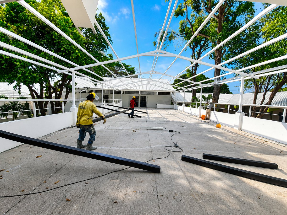 CaracolRadioCTG's tweet photo. Obras del colegio INEM avanzan en un 40% de ejecución https://t.co/2LKnf8c5Qk a través de @CaracolRadio @AlbertoMtinezM @seceducacionctg @dumek_turbay @YayoBustillo @InfoAlcaldiaCTG @AlcaldiaCTG @secinfractg @will_iriarte @sechaciendactg @HaroldoFortich https://t.co/llpXhr21uK