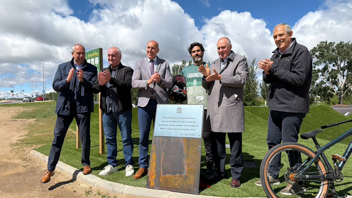 UPL_Leon's tweet photo. Hoy hemos  visitado el nuevo pump track de Puente Castro, una instalación deportiva que es ya referente en Castilla y León.
Un proyecto que es realidad gracias a una enmienda de UPL a los presupuestos municipales. Seguimos apostando por inversiones útiles para León y sus barrios https://t.co/z4BxO2jcRM