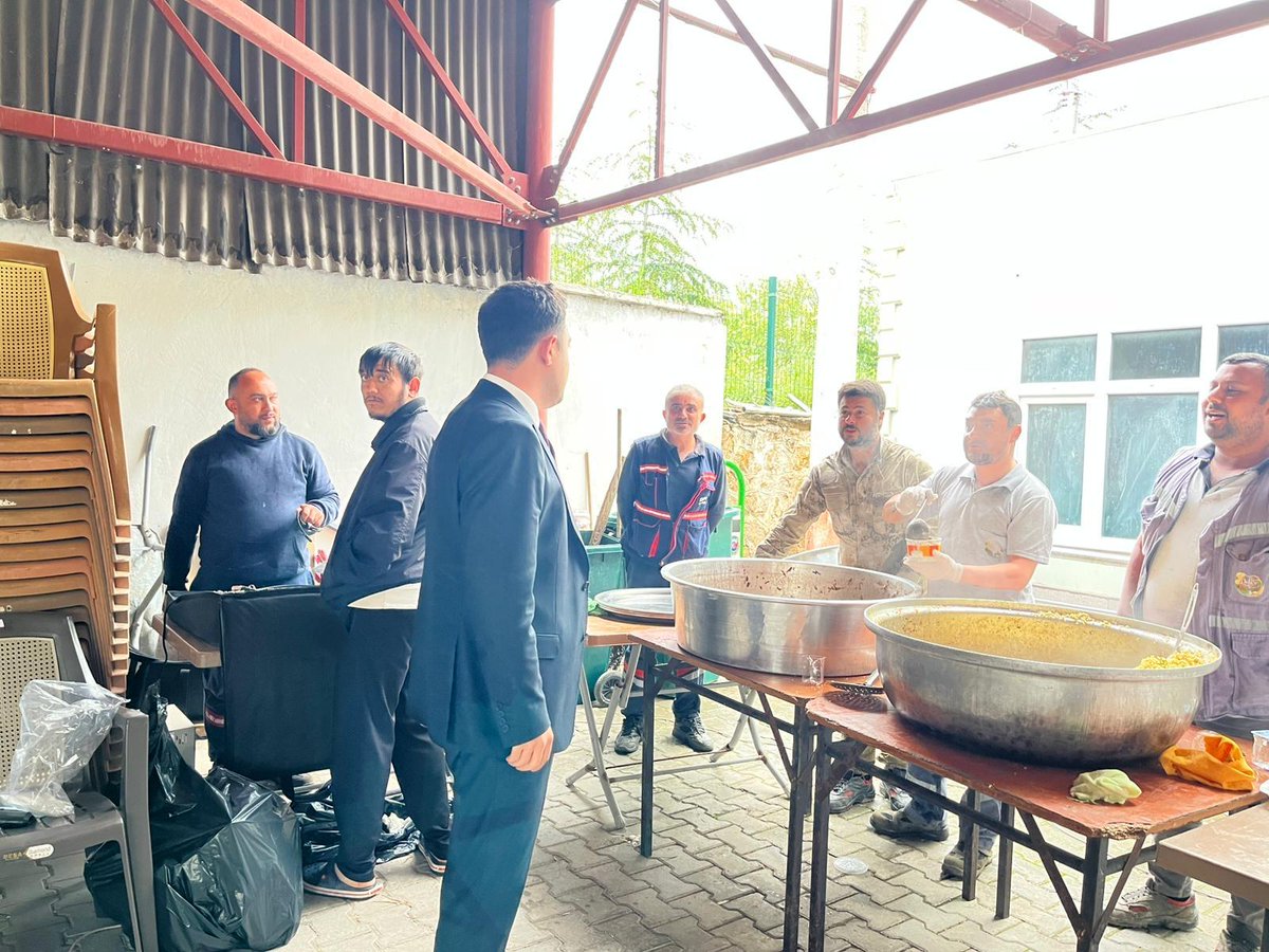 DeliceKaymakaml's tweet photo. Kaymakamımız Tugay CİNGİRT, İlçemiz Açık Hava Düğün Salonunda gerçekleştirilen Rahmet Duası programına katıldı. https://t.co/6mcF8QSR7c