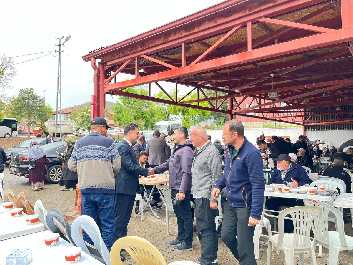 DeliceKaymakaml's tweet photo. Kaymakamımız Tugay CİNGİRT, İlçemiz Açık Hava Düğün Salonunda gerçekleştirilen Rahmet Duası programına katıldı. https://t.co/6mcF8QSR7c