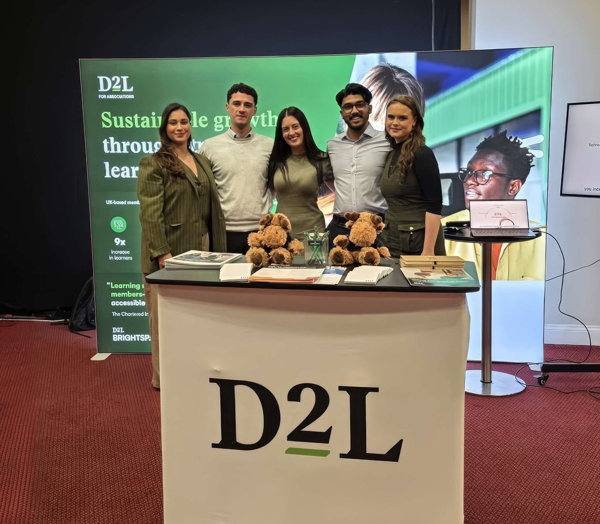 D2L tweet media