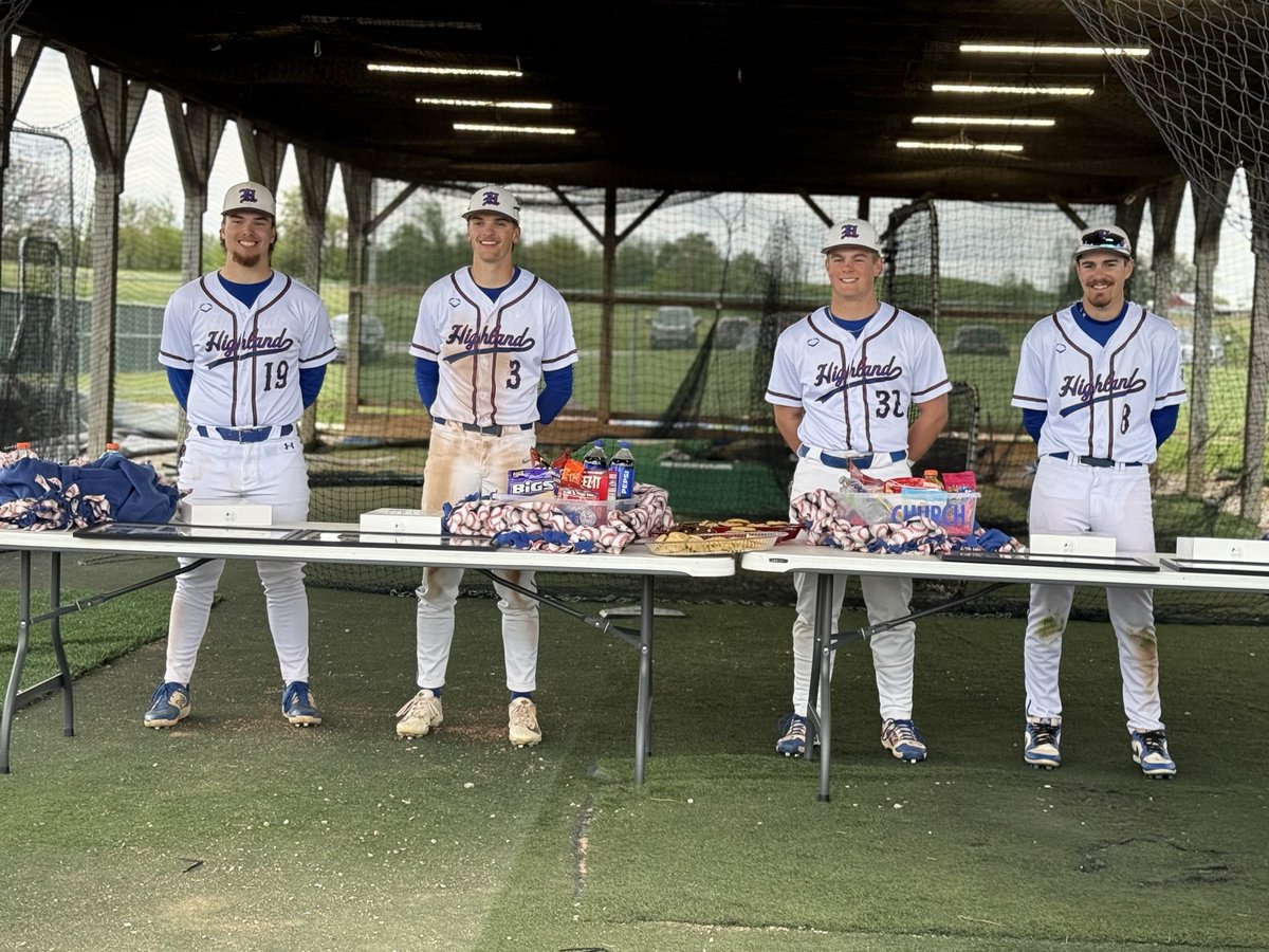 HHScotsBaseball's tweet photo. THANK YOU 2026 Seniors for everything you have given this Program!
We are so thankful for your leadership &amp; hard work! https://t.co/jpWWJFEHKu