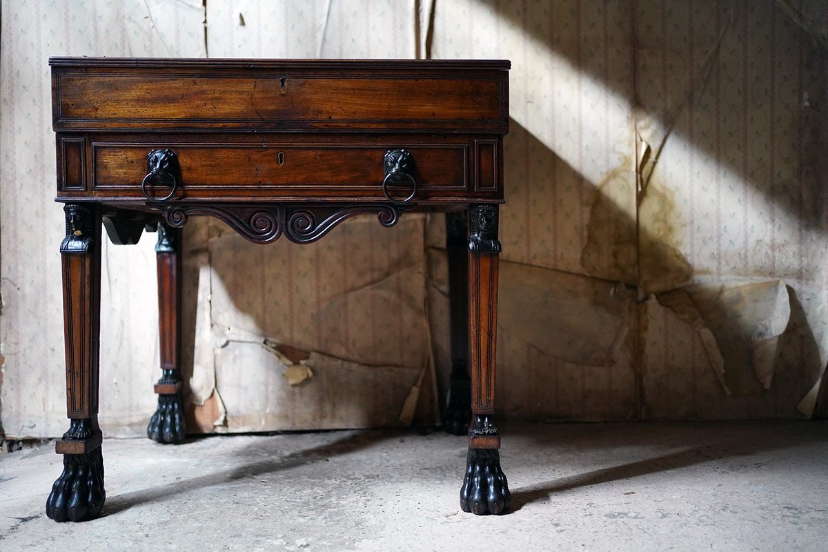 DCwebsite's tweet photo. Well this is rather handsome ....

An English Regency mahogany gentleman's writing desk, in two sections and in the manner of Thomas Hope (1769-1831) and the Egyptian revival. Don't say we have the good stuff. 

Shop it here https://t.co/jJSUYrPZT1 https://t.co/XG7ZmkEGEK