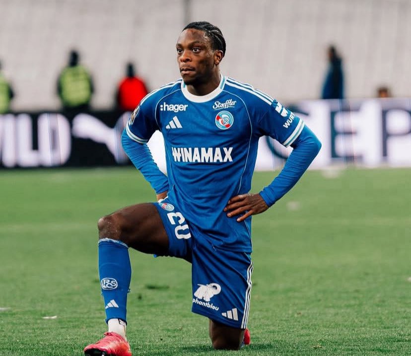 Camps_ivorian's tweet photo. Ne pas selectionné martial Godo, je vais prendre des jour pour m’en remettre je jure 💔.

Déçu de fou mais  putain c’est quoi ce bordel ? On est chez les fou ou quoi ? https://t.co/ExH7UFirgo