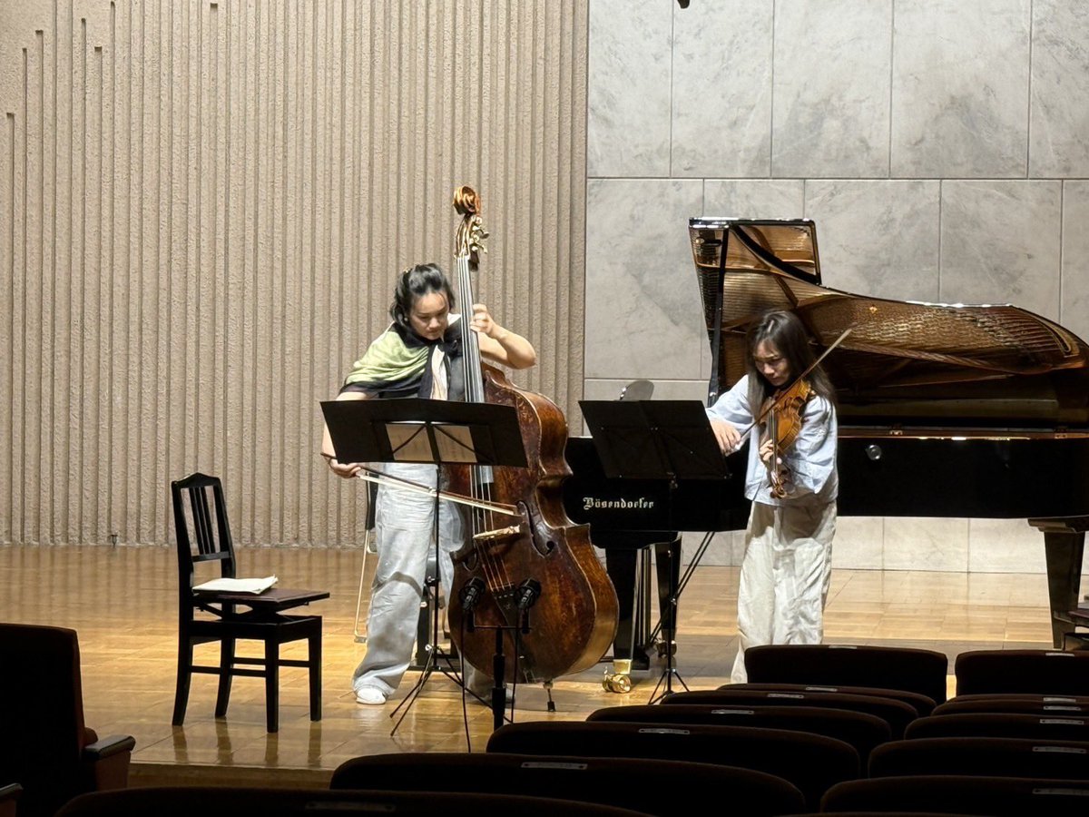 ZPianoquintet's tweet photo. 昨日のゼフィルス・コラボレーション・シリーズvol.1にお越しいただいた皆さま、ありがとうございました！
シェンニーさんの華麗なコントラバスとゼフィルスのハーモニーを楽しんでいただけましたか？☺️ https://t.co/Ww3qxex1DG