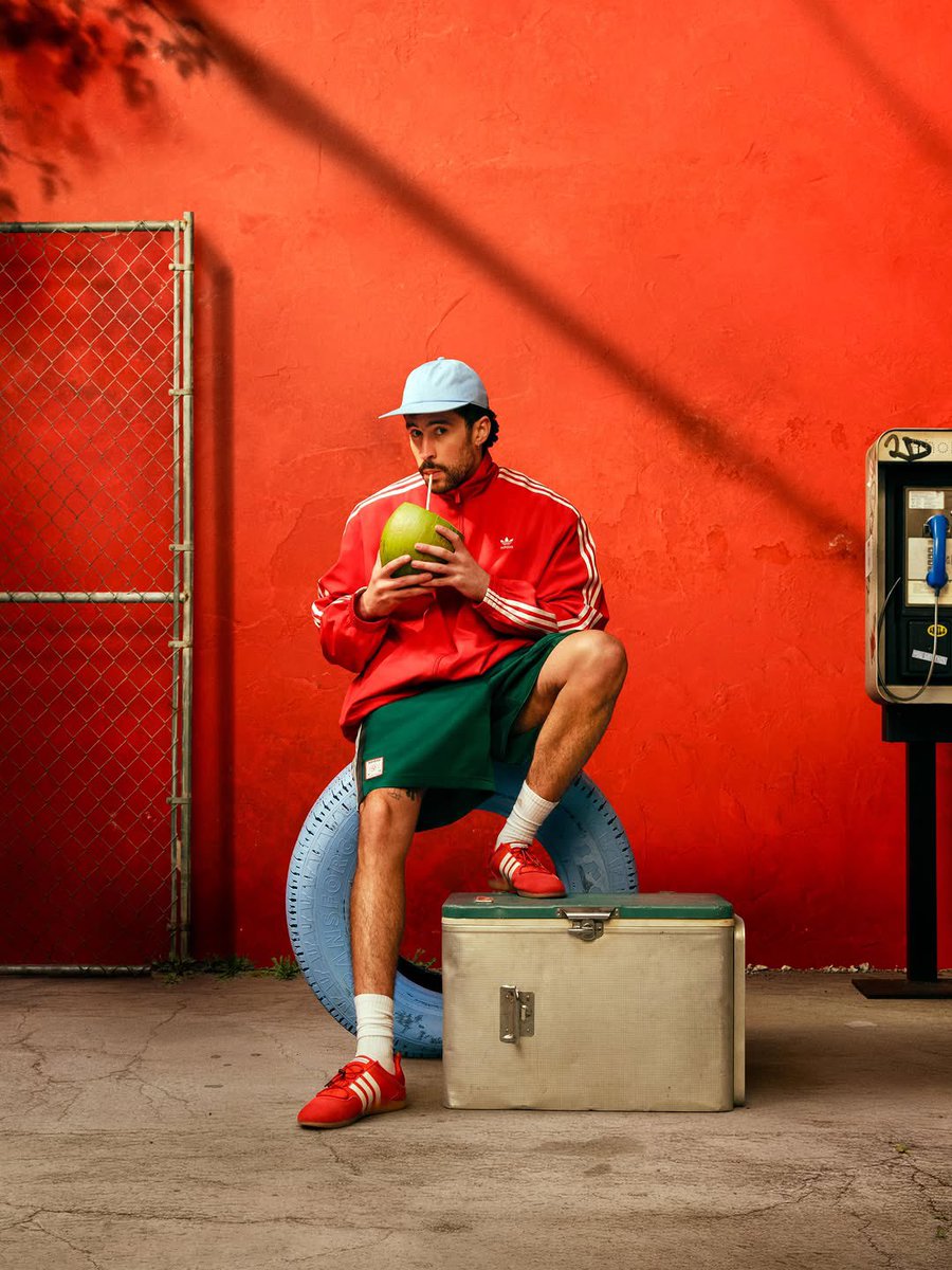 ArchiveBenito's tweet photo. Bad Bunny con Adidas. ❤️ https://t.co/AOZ6MtVGLa