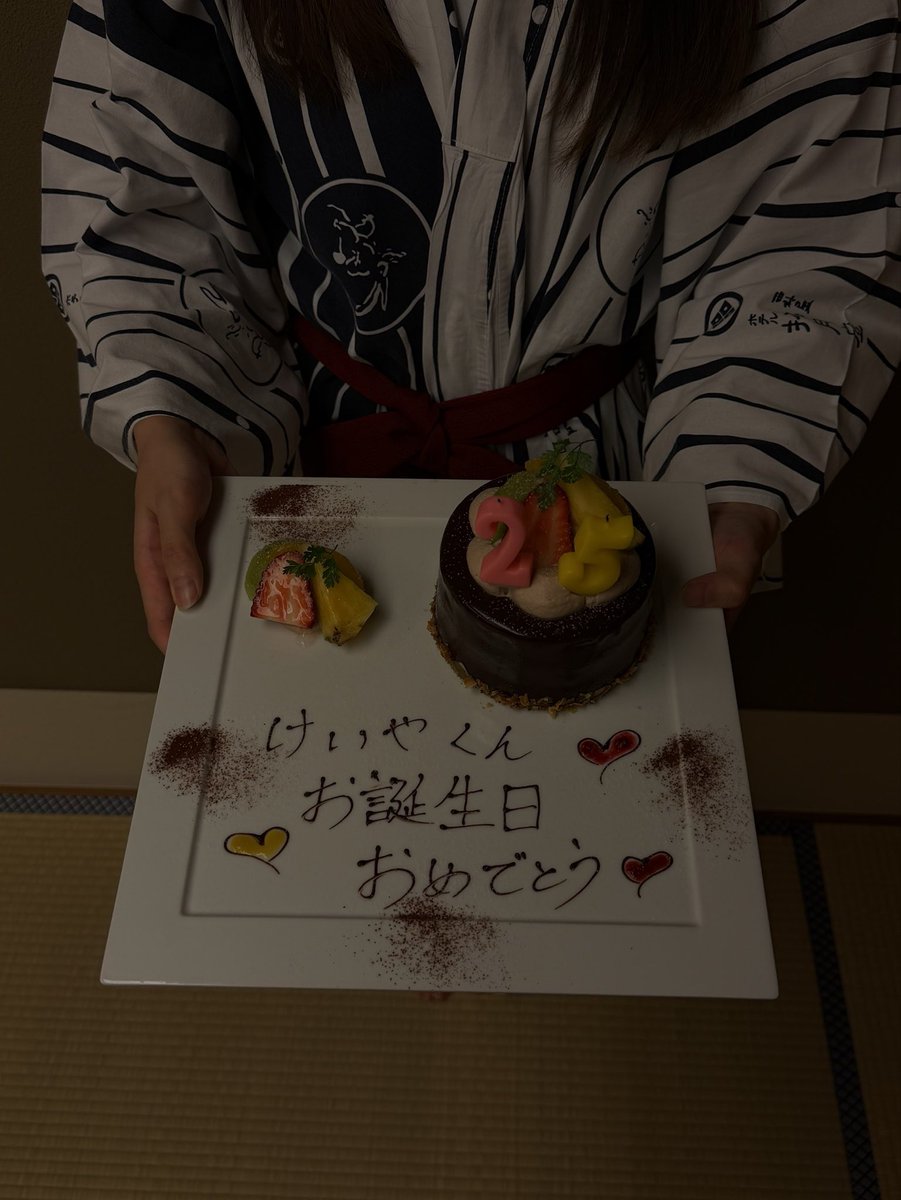 Impulse_0513's tweet photo. 彼女が誕生日祝ってくれました🎂
最高でした😭👏✨ https://t.co/ZVGW0dnETF