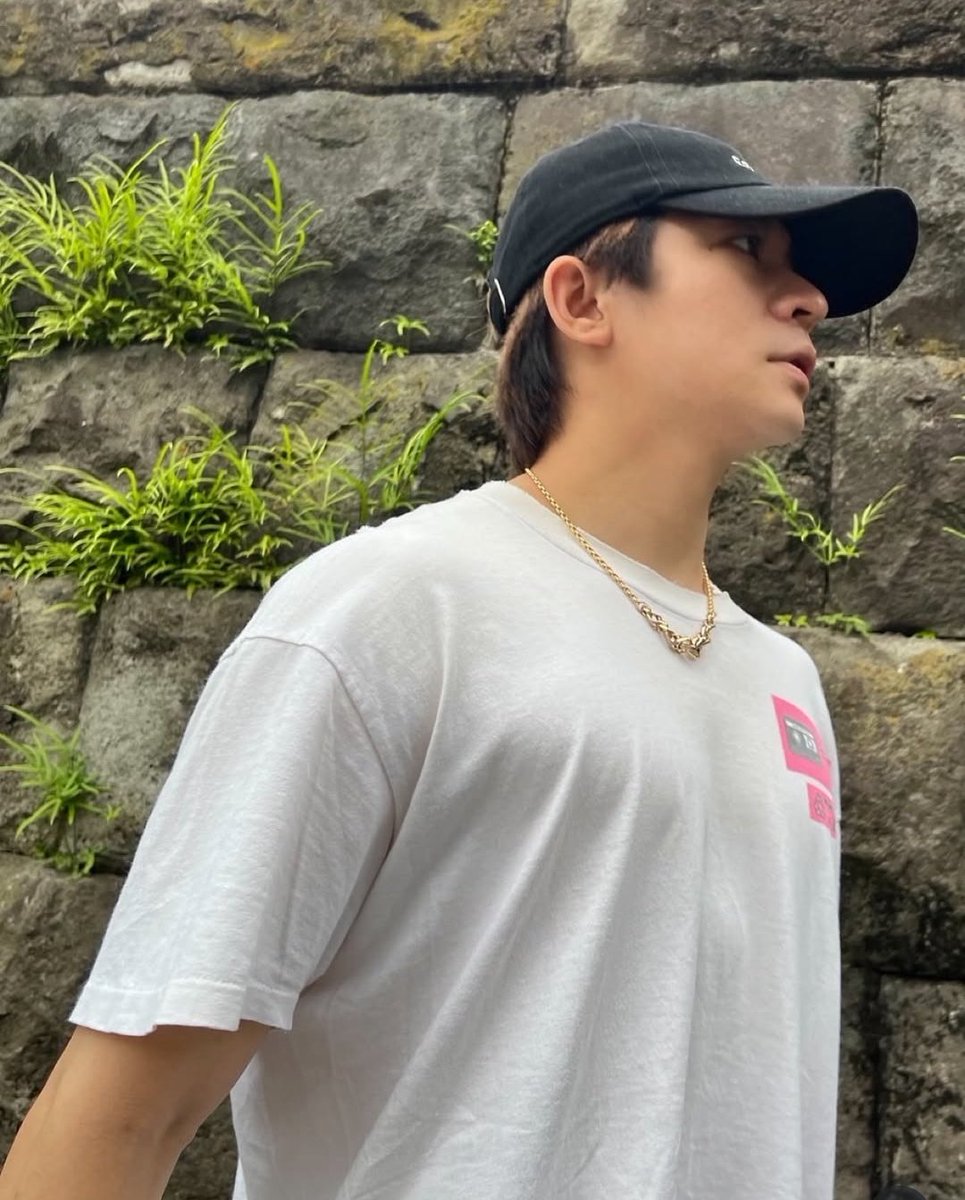 kc_tssha's tweet photo. むないた……………😇😇😇😇😇😇
結構前から半袖ライフしてるよ岸くーん！！😆
#Kcgram https://t.co/jS8ykrmfgF