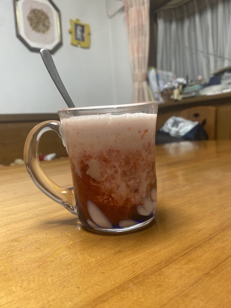 blendbear's tweet photo. 今日もありがとうございました！！

かなり盛り上がって時間がほんとにあっという間にすぎてってびっくりしました...笑

配信で話してた甘党食品たちはここに置いておきます...！ https://t.co/4OyI5w4WSL