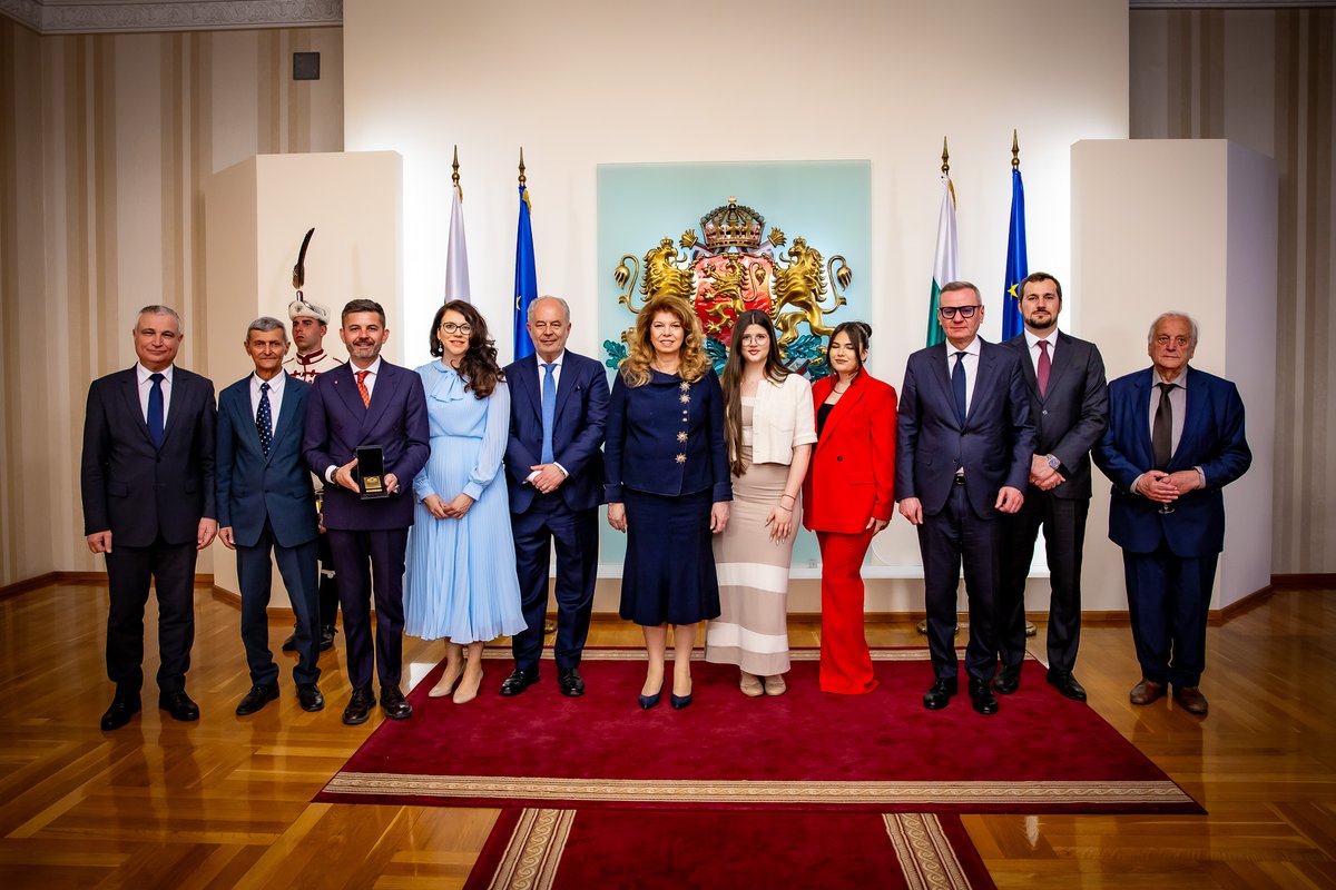 Italy in Bulgaria tweet media