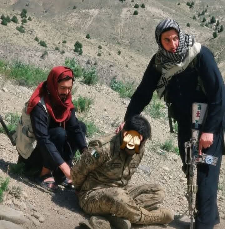 HabibT4816's tweet photo. دامریکا غلام دبازانو په پنجوکي 
انشاالله وخت را لنډ ده دفتحو اوازونه مو ترغوږو دي https://t.co/64JwKIzprI