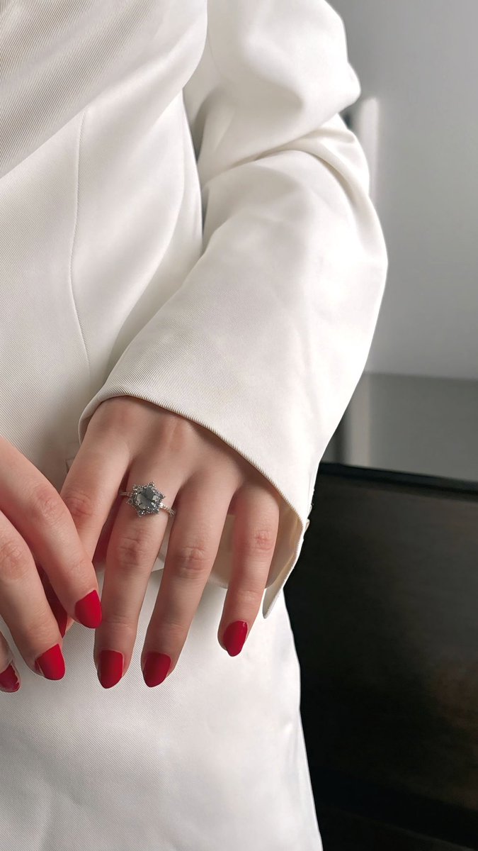 nepheleStore's tweet photo. خاتم العقيق الاخضر .. فخامة تُلبس 💍✨ https://t.co/glXCcGSBSn
