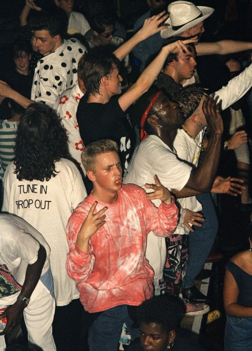 RevivalNoventas's tweet photo. The Trip, @ the Astoria - 1988

#oldskool #rave #80s #90s 

📷⬇️
https://t.co/wjs2zev7LX https://t.co/W7M8Zx79Wb