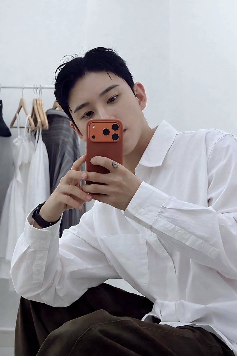 hyunsang0's tweet photo. 오늘 4장 다 모았네💛 https://t.co/xd105XMx9X