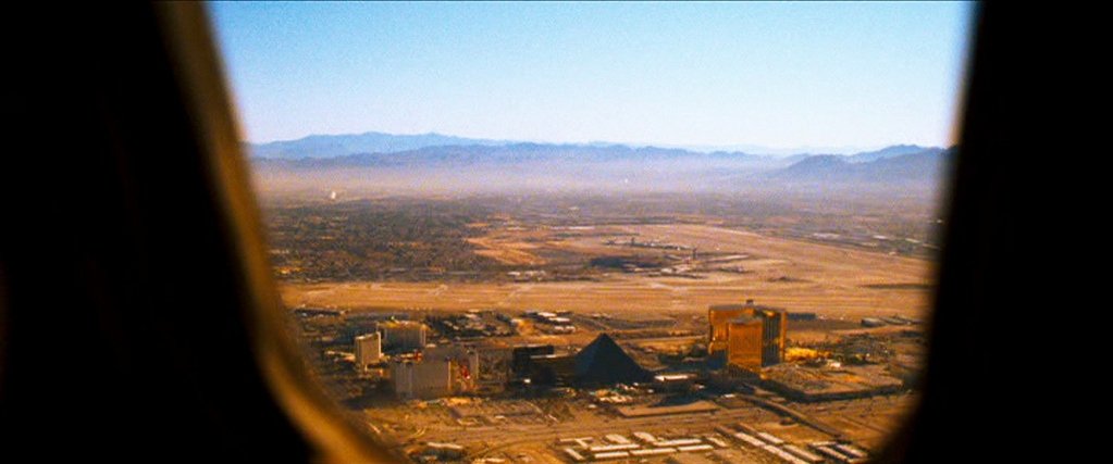 cinevow's tweet photo. The cinematography of Ocean’s Thirteen, 2007 (DP: Peter Andrews) https://t.co/8qxIodbVdu