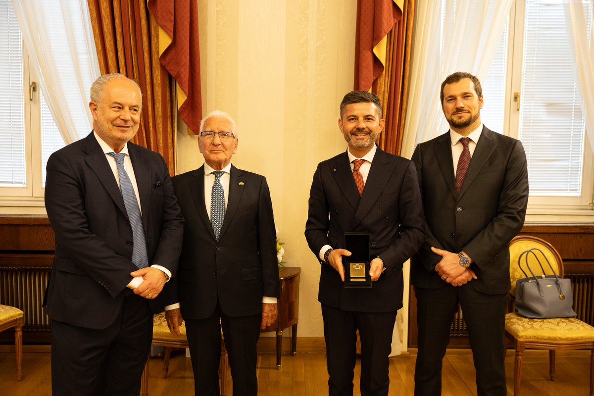 Italy in Bulgaria tweet media