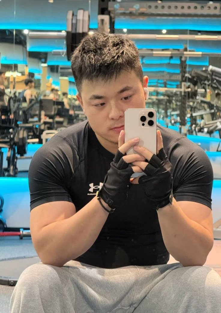粗🐔老李 tweet media