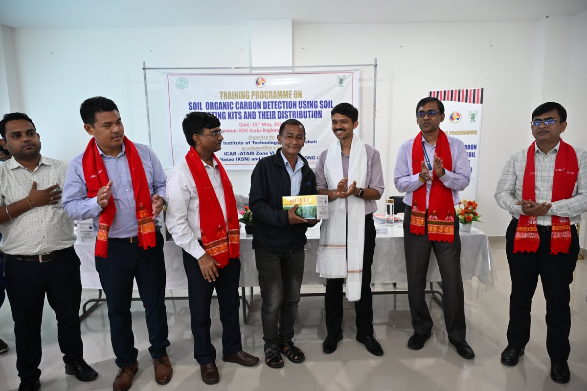 DCKarbiAnglong's tweet photo. DC Karbi Anglong, Shri Aranyak Saikia, IAS, attended a training on Soil Organic Carbon Detection programme at KVK Amlokhi, Manja. The initiative promotes organic practices, sustainable farming, and eco-friendly household agriculture through collaborative institutional efforts. https://t.co/I86wgej0lr