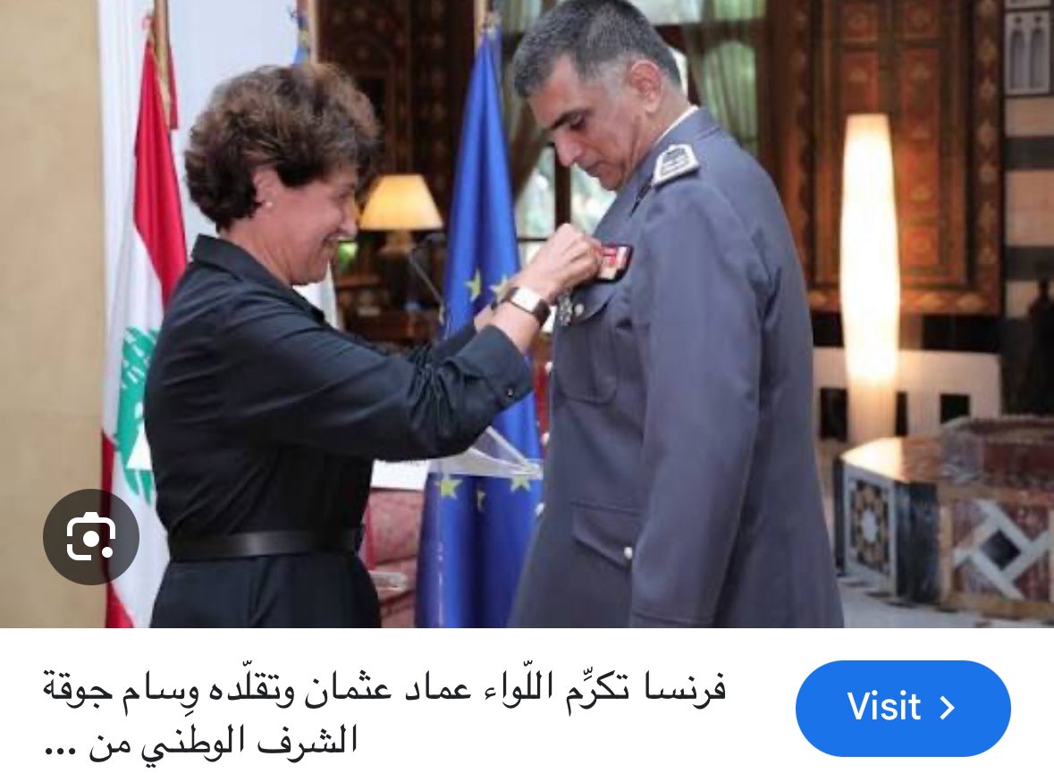 nadinebarakatlb's tweet photo. 🟥نجاسة وشحار: عماد عثمان يتلقى أوسمة من سعد الحريري وفارس سعيد! 

📍ثمة ضباط دخلوا المؤسسة العسكرية كموظفين، ثم خرجوا منها كأمراء ظلّ، حتى إن منهم من بدأ في الوظيفة كسائق أو ومرافق او "قوّاد"، وفي بضع سنوات، انتهوا أصحاب نفوذ يوزّعون الحماية والامتيازات والصفقات، فصار الأمن نفسه سلعة تباع وتشترى في بازار السياسة والمال والميليشيات.

📍هناك ضابط تحوّل اسمه إلى مرادف لكل ما يدمّر الدولة: من رخص الآبار العشوائية التي خرّبت المياه الجوفية، إلى تغطية الكسارات ومخالفات البناء التي شوّهت الجبال والقرى والساحل، وفي عهده، لم تعد السلطة تنظّم الفوضى، بل أصبحت هي نفسها راعية الفوضى.

📍هذا الضابط أقام لابنه عرساً خيالياً في البيال فيما كان الناس يقفون في طوابير الذل على أبواب المصارف ومحطات البنزين والأفران.
وقد ارتبط اسم هذا الضابط بعلاقات مشبوهة، وبشبكات نفوذ قيل إنها امتدت من السياسة إلى المال، ومن الأمن إلى عالم المخدرات والابتزاز.

📍وفي زمن انهيار الجمهورية، تحولت بعض الأجهزة التي كانت تعدّ جوهرة التعاون الأمني مع الغرب، يعني #شعب_المعلومات إلى أدوات فاقدة للسيادة، تتداخل فيها الحسابات الأمنية مع نفوذ الميليشيات الإيرانية ووفيق صفا تحديداً وجريدة الأخبار، حتى بدا وكأن الدولة اللبنانية لم تعد تعرف أين ينتهي الأمن الشرعي وأين يبدأ أمن الأمر الواقع.

📍أما الأخطر، فهو أن هذا الانهيار لم يكن مجرد فساد #مالي أو #إداري، بل سقوط #أخلاقي كامل لمنظومة كاملة؛ من تغطية التهريب #والكابتغون وتبييض الأموال، إلى الصمت القاتل عن الكوارث التي انفجرت فوق رؤوس اللبنانيين، إلى تخزين الكابتغون، فيما كانت الطبقة الأمنية والسياسية تتبادل الأوسمة والولائم والتكريمات.

📍وفي لبنان، يكفي أحياناً أن تمنحك السفارة الفرنسية وساماً حتى يتحول البعض فجأة إلى “بطل وطني”، ولو كان سجله مليئاً بالأسئلة والرماد والخراب.
بلد فقد المعايير، حتى صار العميل يُقدَّم كبطل، والفاشل كمنقذ، والخراب كإنجاز.

📍هذه ليست قصة مرافق تحول إلى ضابط ثم مليونير فقط، إنها قصة جمهورية كاملة سقطت عندما تحوّل الأمن إلى تجارة، والدولة إلى شركة حماية، والسيادة إلى شعار يُرفع نهاراً ويباع ليلاً في الغرف المغلقة.

⚠️عماد عثمان يزوّد عدداً من السياسيين بالcocaine  
وعماد عثمان بدأ مسيرته قواد تماما كعباس إبراهيم: مرفقين بيجيبوا نسوان.

⚠️مدح فارس سعيد يؤكد تغريداتي السابقة عن من يحيطه من pimps وتجار مخدرات … 
@saadhariri @FaresSouaid @LBpresidency @grandserail @LebISF @USAbilAraby @DEAHQ